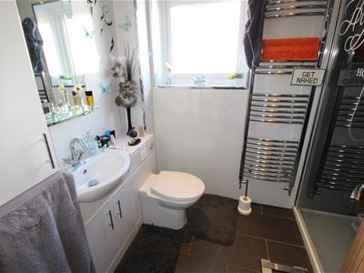 SHOWER ROOM